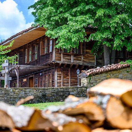 Guest Houses "Zlatna Oresha - Complex" Zheravna Exterior photo