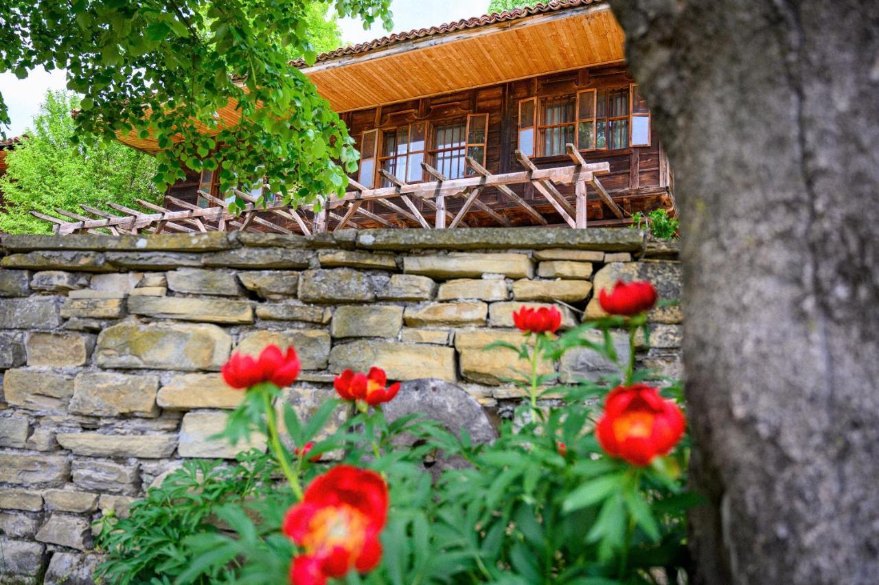 Guest Houses "Zlatna Oresha - Complex" Zheravna Exterior photo