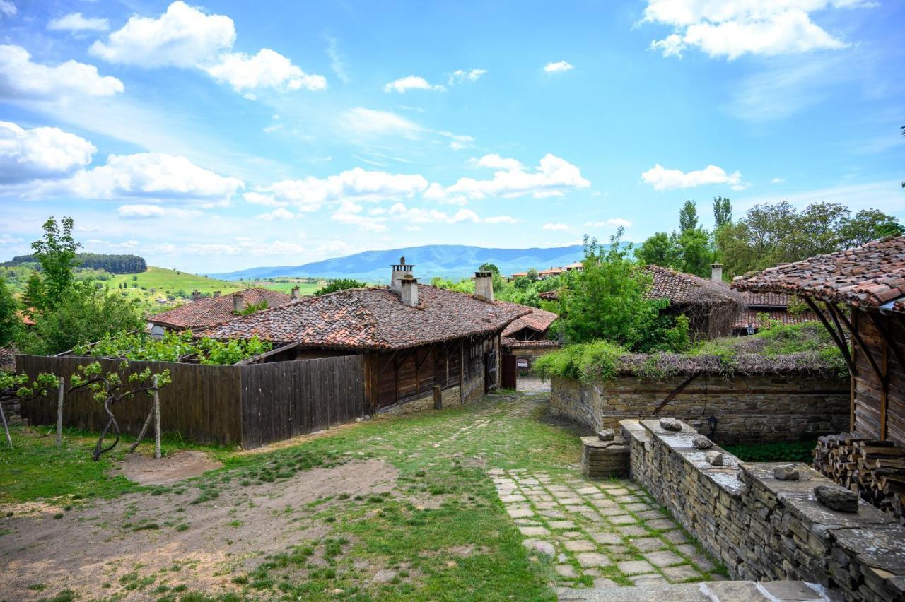 Guest Houses "Zlatna Oresha - Complex" Zheravna Exterior photo